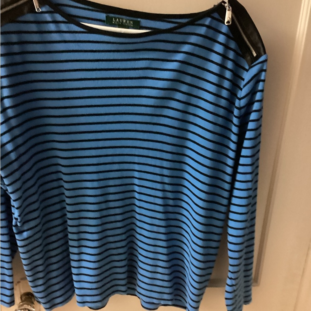 Women’s Ralph Lauren-Size 3X- zippered shoulder top-Pre-Owned